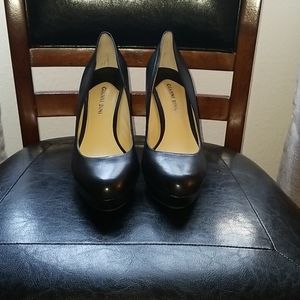 Gianni Bini Leather pumps 8.5